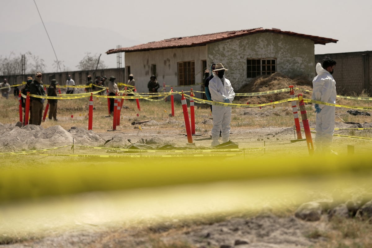 Dez homens são condenados por homicídio e desaparecimento em Teuchitlán em 2024 Forenses da Fiscalía de Jalisco no Rancho Izaguirre Teuchitlán, em 20 de março de 2025. (Foto: Ivan Arias/REUTERS)