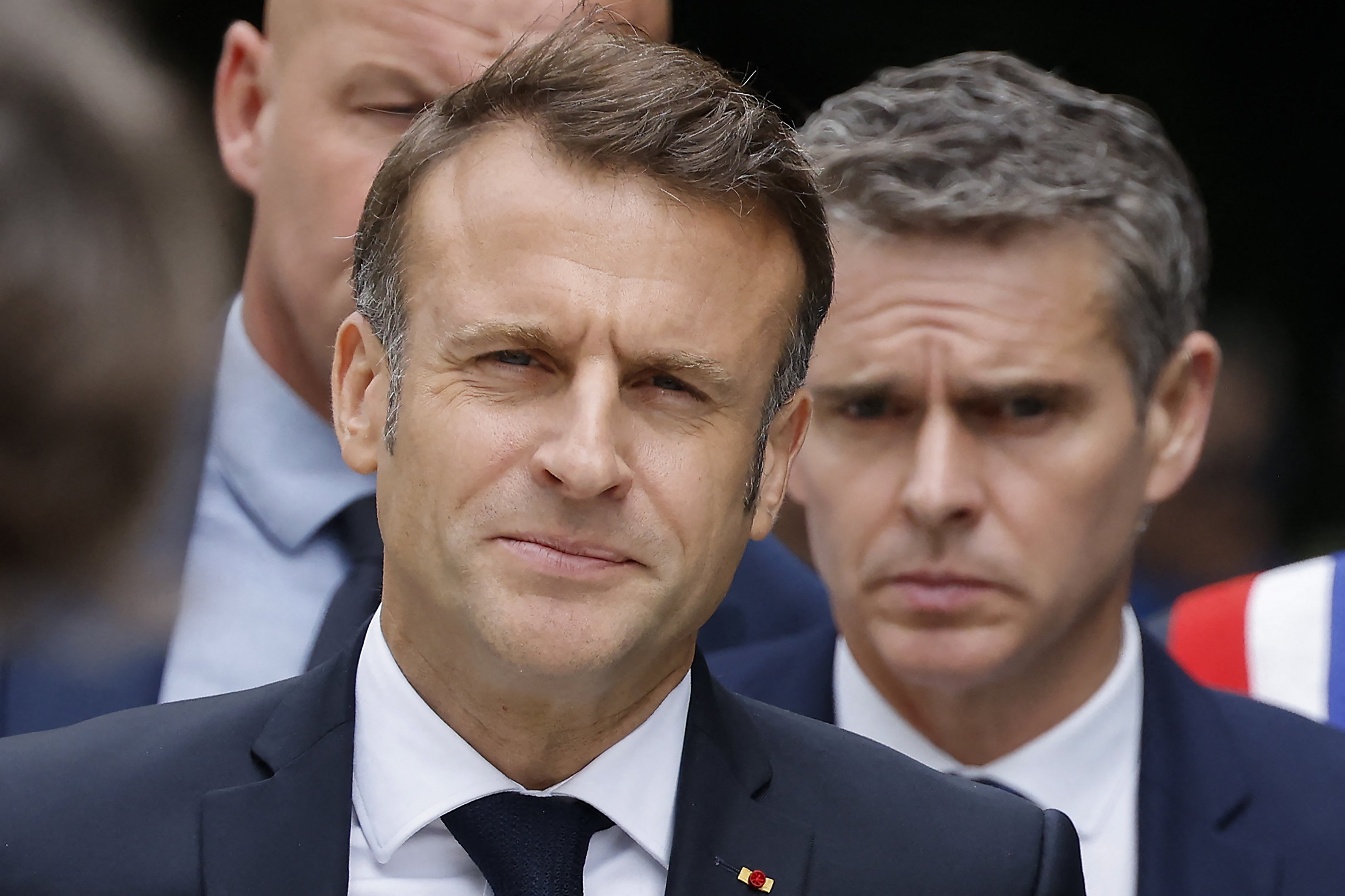 Macron critica ataque dos EUA ao Irã por falta de respaldo no direito internacional Putin aborda com enviado de Khamenei saída pacífica para o conflito no Irã (Foto: Reprodução)