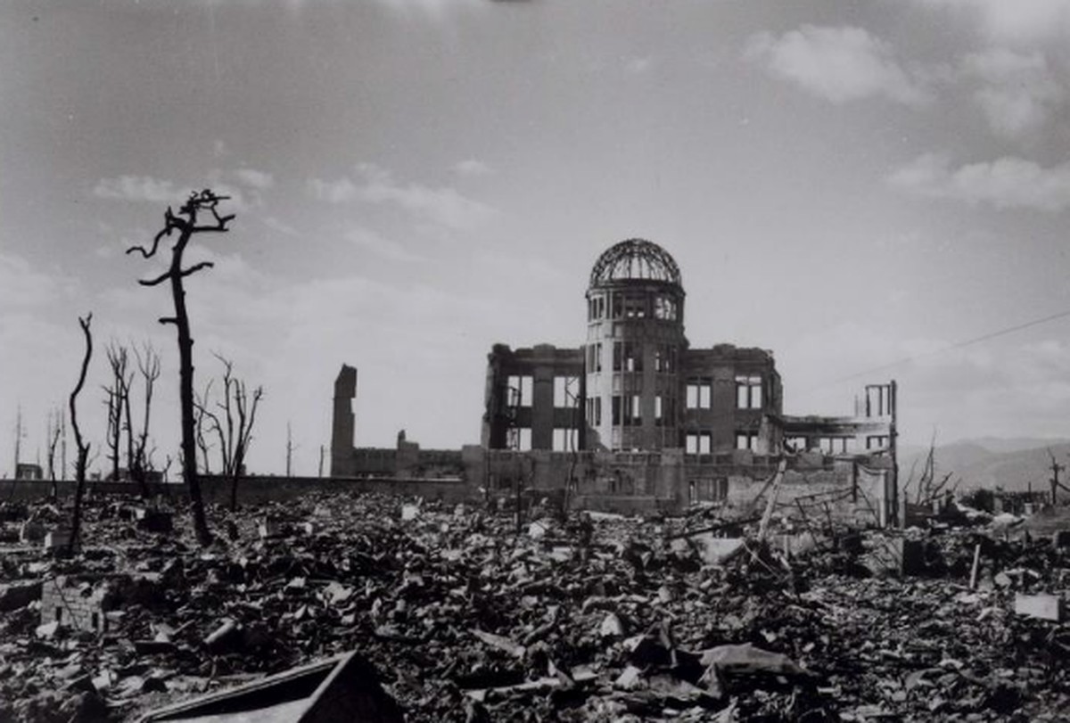 Hiroshima e Nagasaki: 80 anos dos bombardeios que mudaram a história mundial Ruínas de um prédio que ficou de pé após explosão da bomba em Hiroshima (Foto: Reprodução)