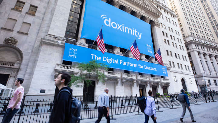 Doximity adquire Pathway Medical por R$ 63 milhões para impulsionar respostas com IA