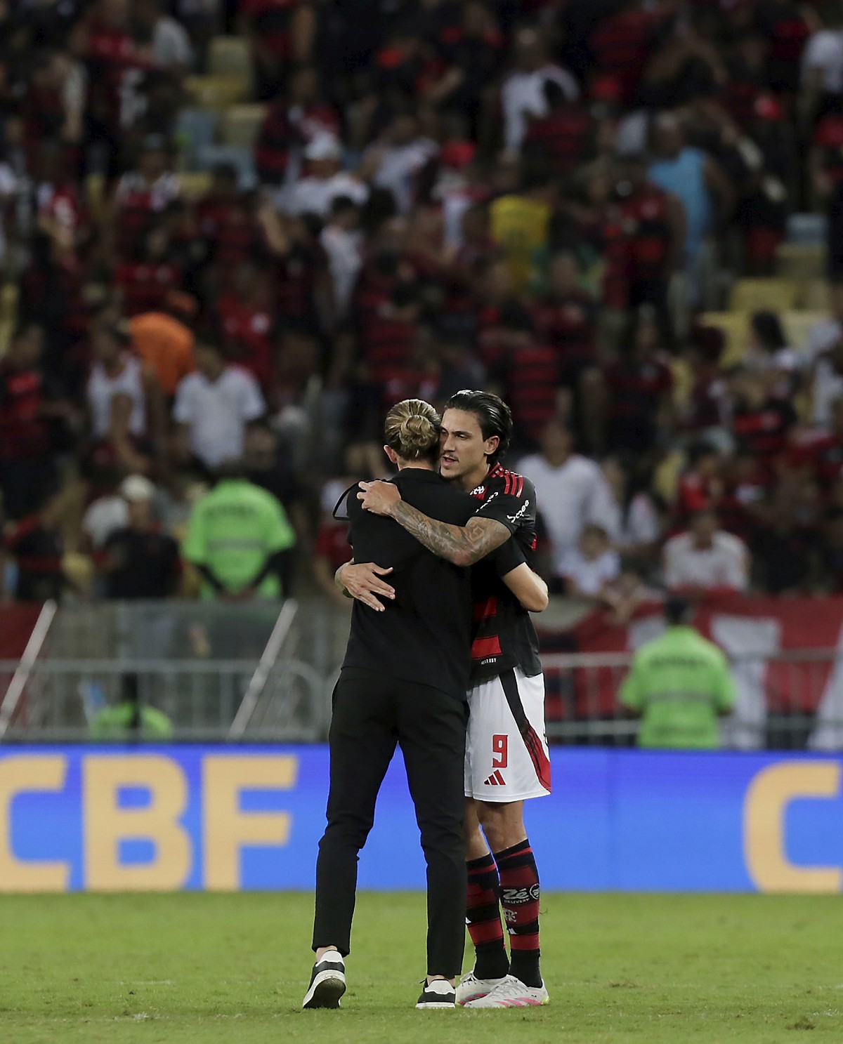 Flamengo autoriza Filipe Luís a expor Pedro, mesmo com risco de desvalorização Filipe Luis e Pedro (Foto: Marcelo Theobald / Agência O Globo)