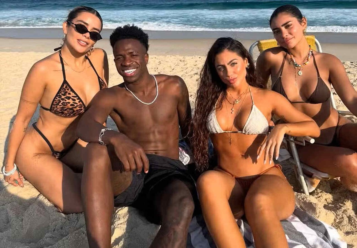 Após festão de aniversário, Vini Jr reúne amigas em praia no Rio (Foto: Reprodução / Instagram)