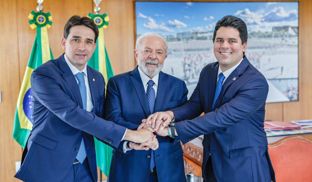 União e partidos vão ao STF para manter decisão contra aumento do IOF Silvio Costa Filho, ministro de Portos e Aeroportos, e André Fufuca, titular do Esporte, marcaram a entrada de Republicanos e PP no governo Lula (Foto: Ricardo Stuckert/Presidência da República)