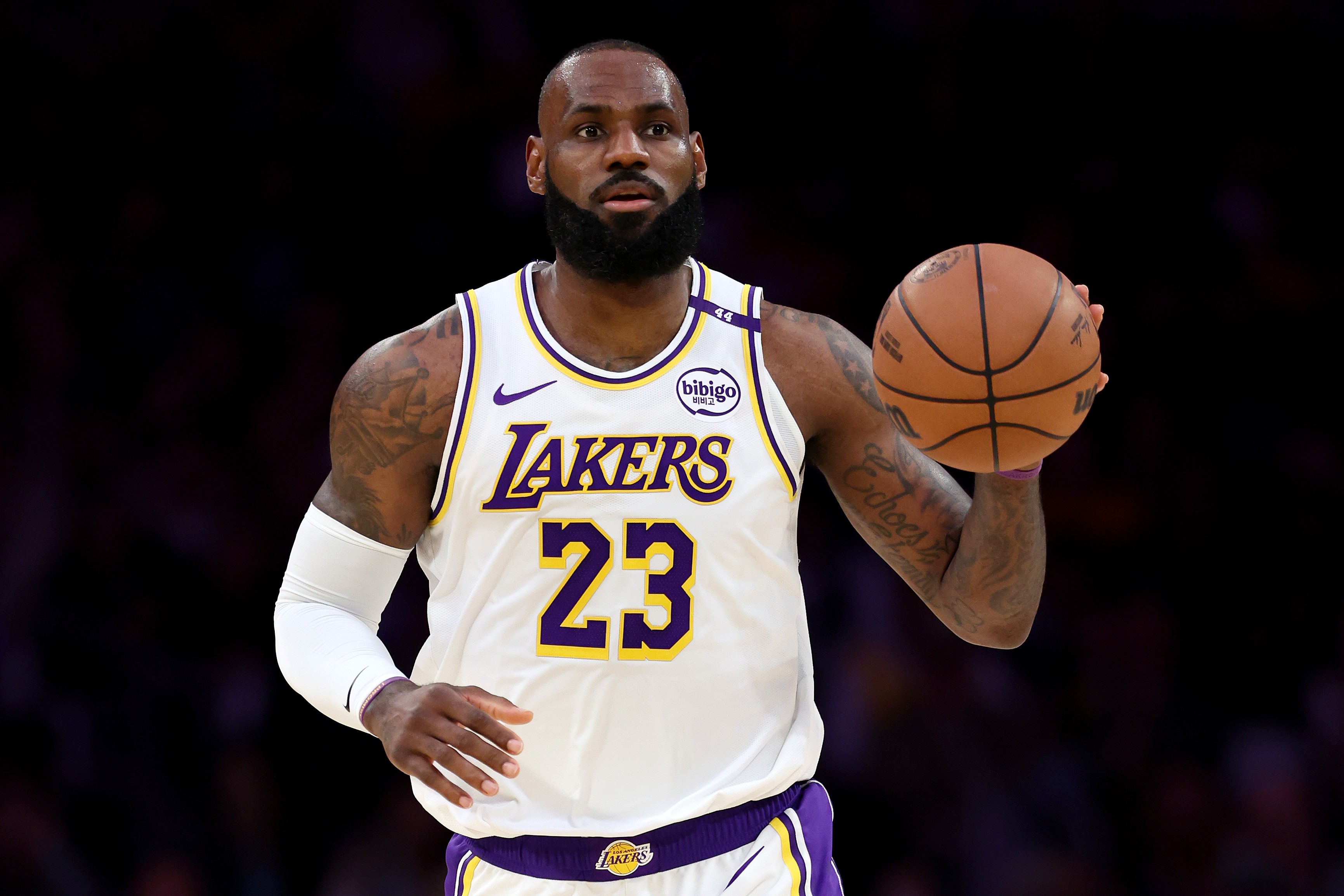 LeBron James avalia futuro na NBA após temporada de altos números e eliminação dos Lakers