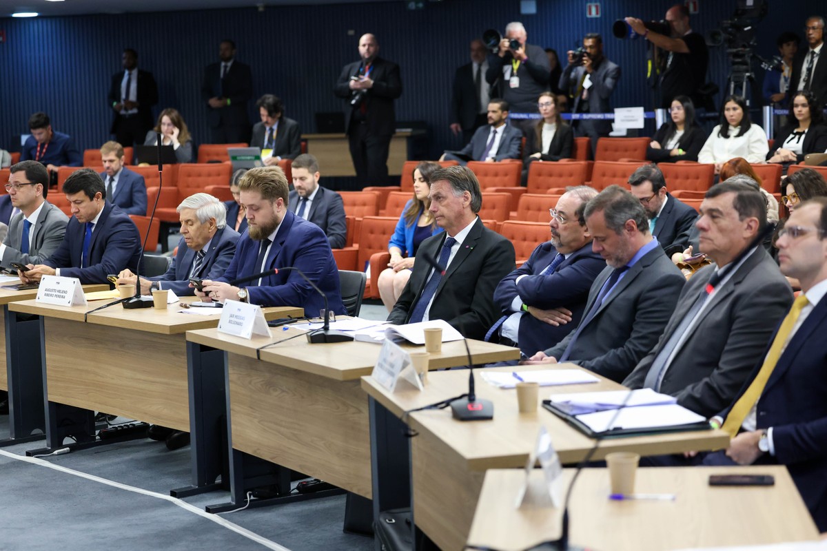 O ex-presidente Jair Bolsonaro e outros réus durante depoimento à Primeira Turma do Supremo Tribunal Federal (Foto: Gustavo Moreno / STF)