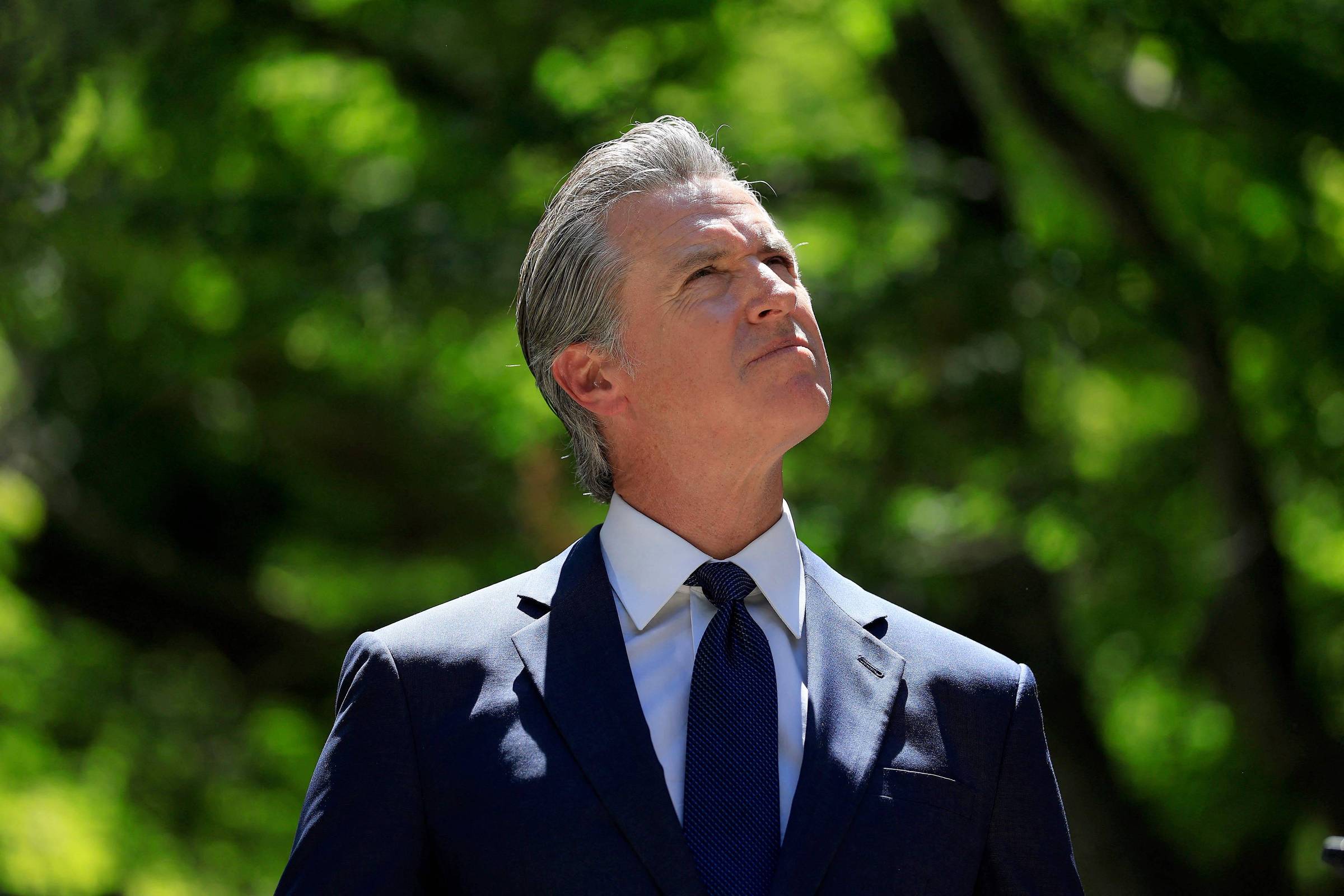 Governador da Califórnia, Gavin Newsom, durante entrevista na cidade de Sacramento (Foto: Justin Sullivan - 25.jul.25/Getty Images via AFP)