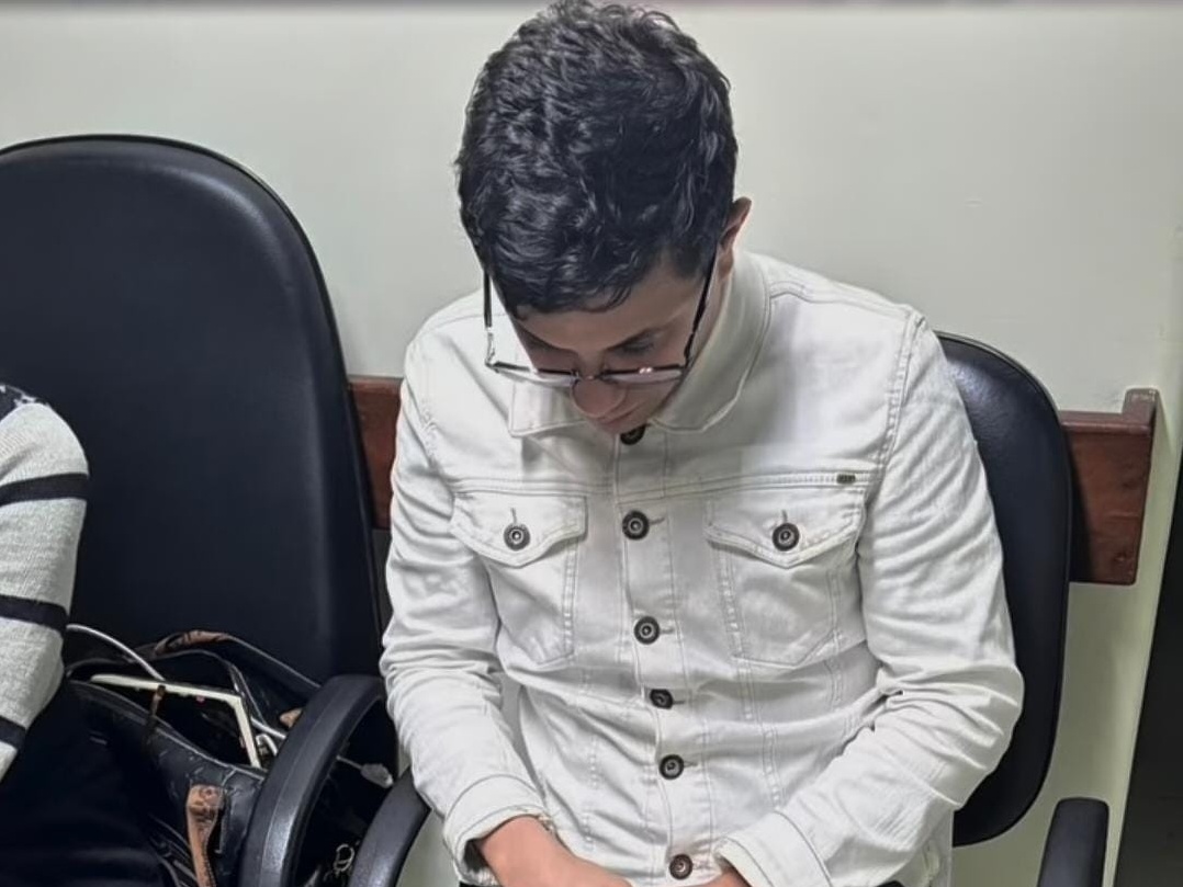 Soldado é detido por desrespeitar médico em hospital da PM, afirma advogada Policial Lucas Neto foi preso após virar as costas e chamar o capitão de 'você', diz advogada; SSP-SP afirma que o soldado foi liberado (Foto: Reprodução)
