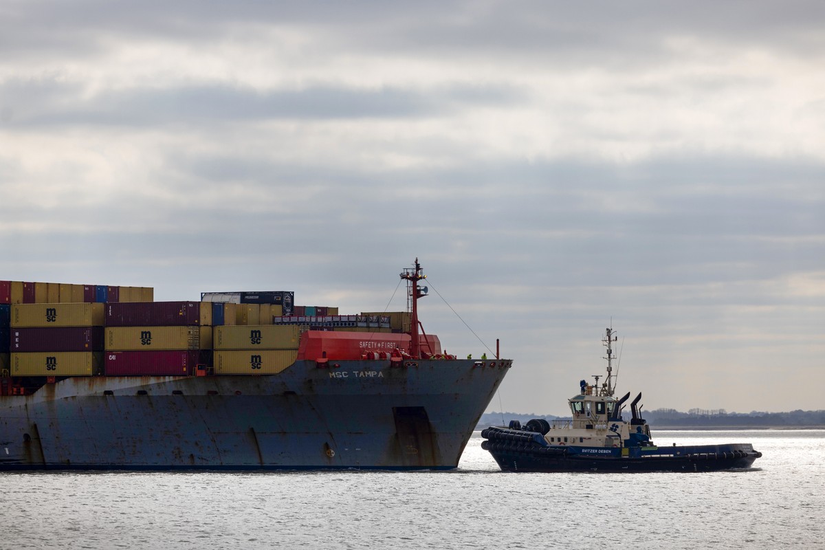 UE critica exigências comerciais 'desequilibradas' nas negociações com os EUA União Europeia considera tarifas bilionárias como resposta a novas barreiras comerciais dos EUA (Foto: Bloomberg)