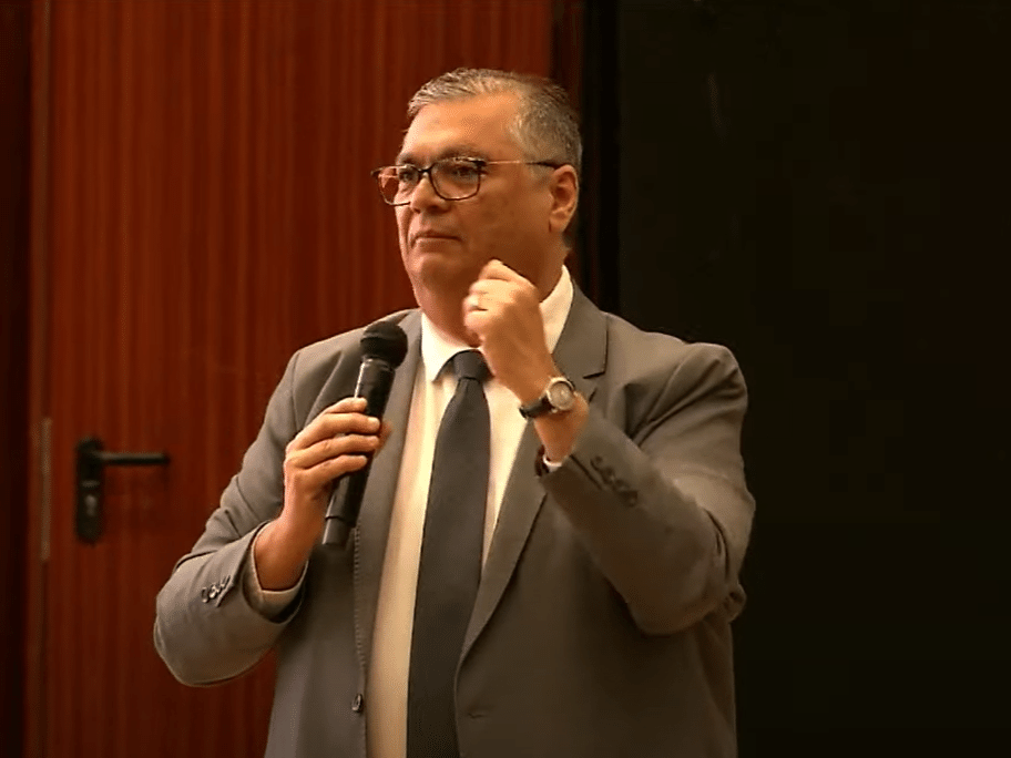 Dino afirma que barrar emendas o torna alvo de críticas e descontentamento público Flávio Dino fala durante Fórum Jurídico de Lisboa, em Portugal (Foto: Reprodução/YouTube)