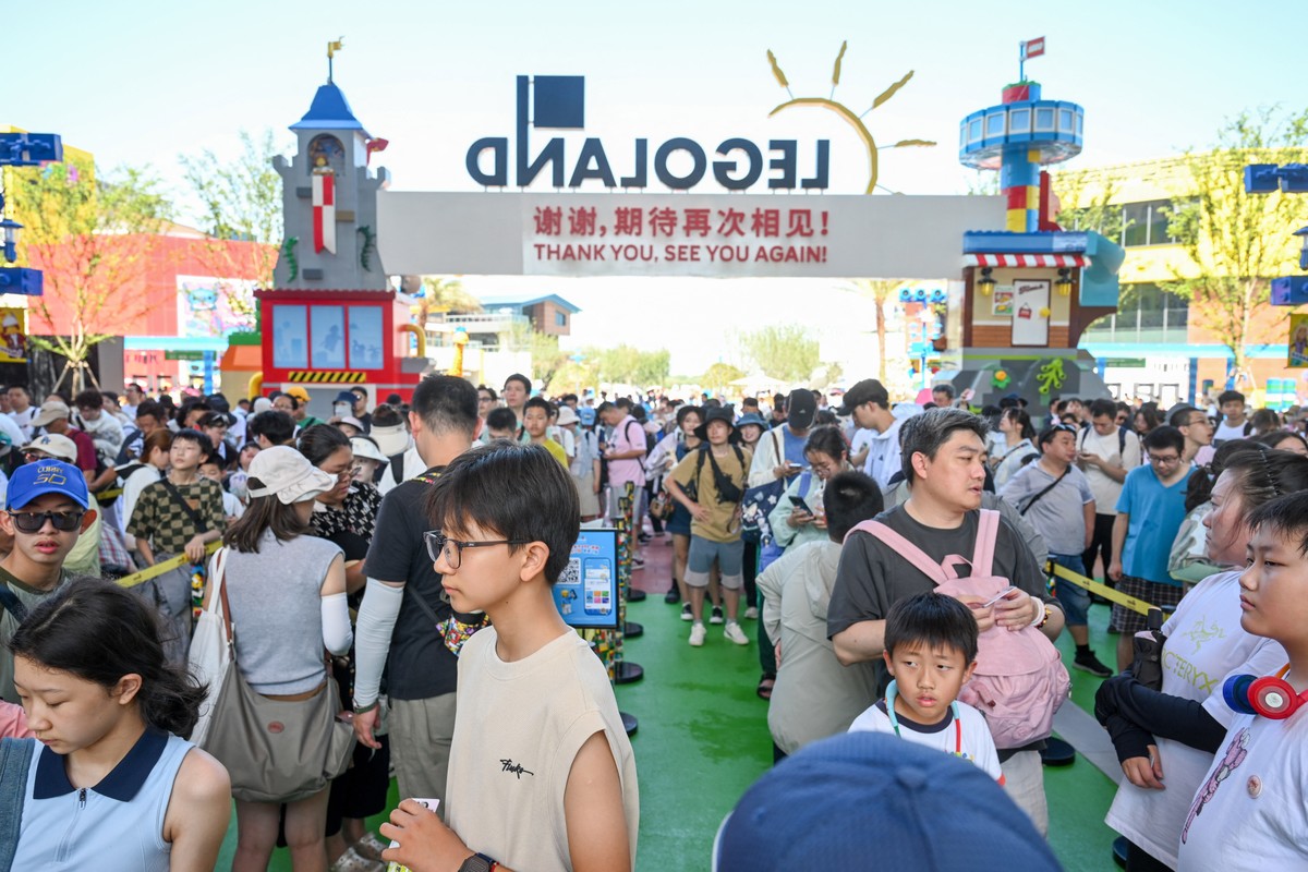 China inaugura maior parque Legoland do mundo e intensifica competição no setor de lazer Maior Legoland abriu as portas na China (Foto: AFP)