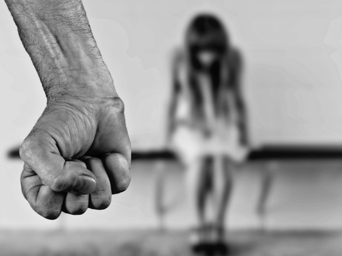 Governo aprova lei que aumenta pena para estupro contra mulheres Lei proíbe usar idade para reduzir pena de crimes de violência sexual contra mulheres (Foto: Pixabay)