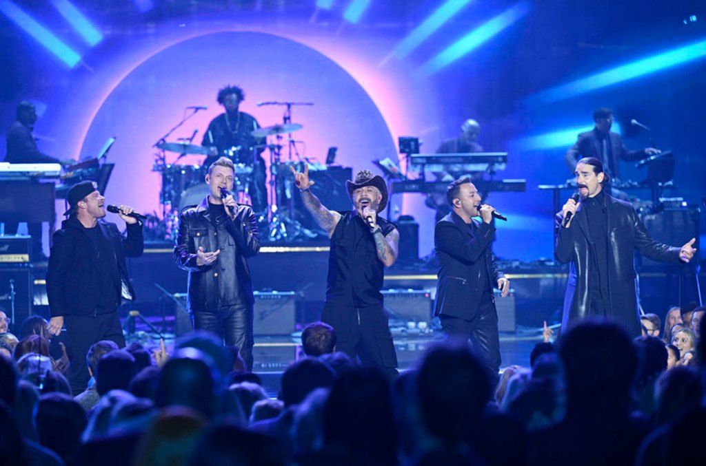 Backstreet Boys anunciam venda de ingressos acessíveis para residência em Las Vegas Códigos promocionais e de desconto para encontrar ingressos à venda para o Backstreet Boys na The Sphere. Aqui estão os melhores lugares para encontrar assentos baratos. (Foto: Reprodução)
