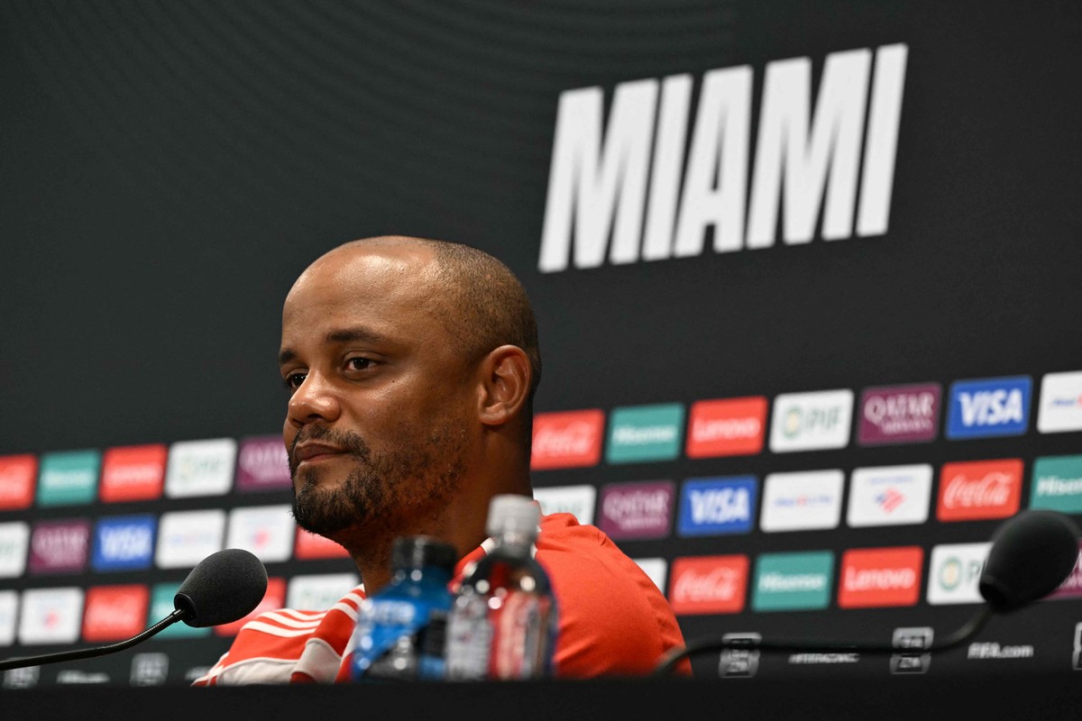 Condições climáticas atrasam chegada do Bayern a Miami para final do Mundial Vincent Kompany, técnico do Bayern de Munique (Foto: PATRICIA DE MELO MOREIRA / AFP)