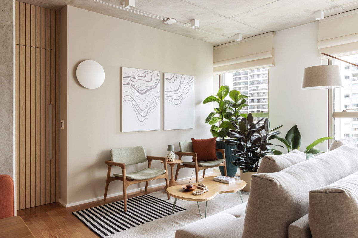 Apartamento de 70 m² destaca integração e aproveitamento de espaços com paleta clara Apartamento de 70 m² tem paleta clara, integração e bom aproveitamento de espaços (Foto: Maura Mello/Divulgação)
