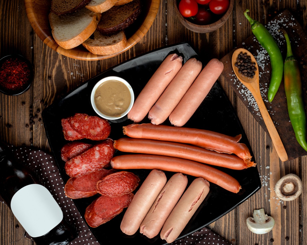 Estudo revela que não há nível seguro para consumo de carne ultraprocessada