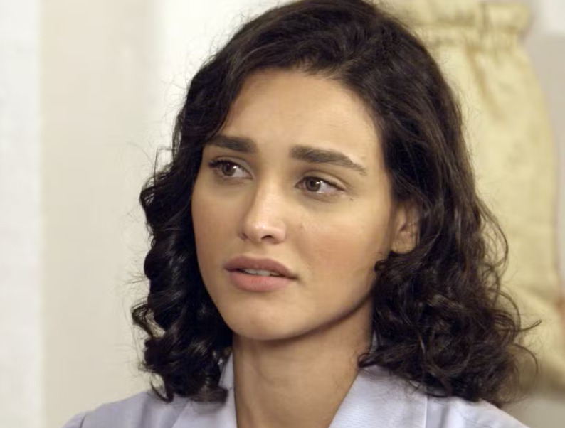 Globo revela estratégia para compensar ausência de Débora Nascimento em novela Filó (Débora Nascimento) em 'Êta Mundo Bom!' (Foto: Reprodução/TV Globo)
