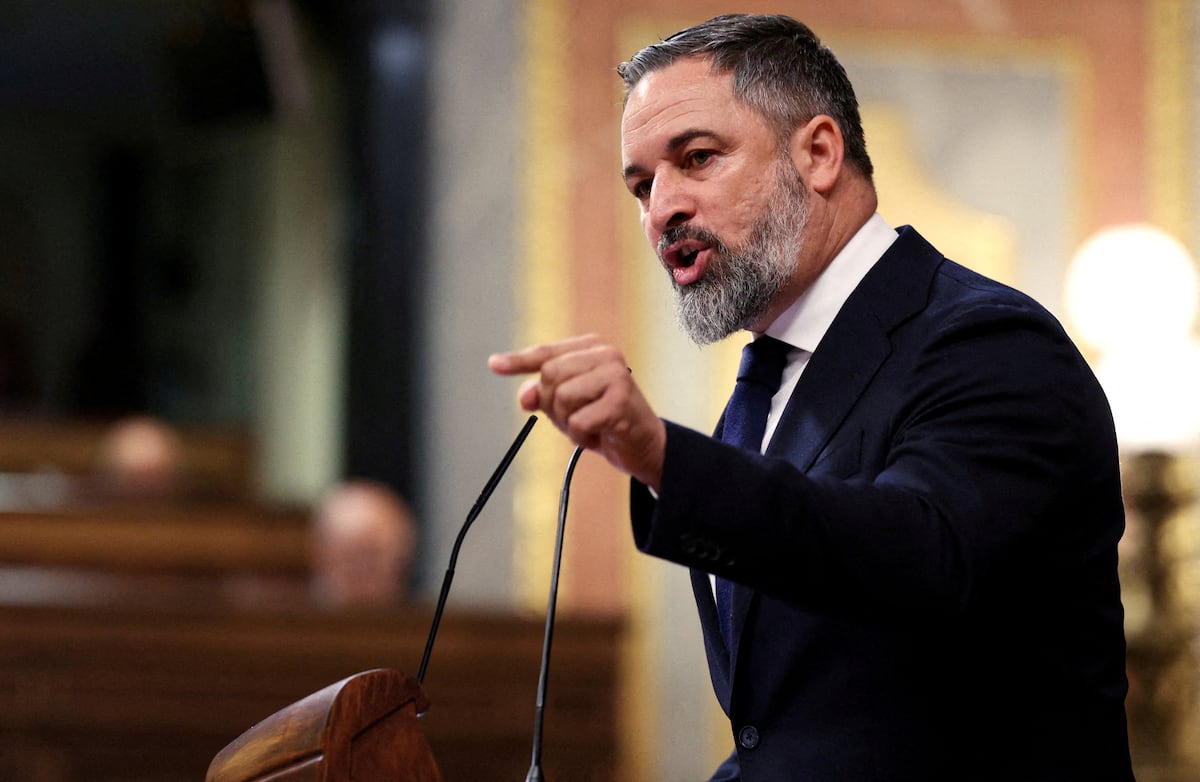 Vox intensifica ataques ao PP e foca em Feijóo em vez de Sánchez O líder de Vox, Santiago Abascal, intervém nesta quarta-feira no plenário do Congresso dos Deputados. (Foto: Violeta Santos Moura/REUTERS)