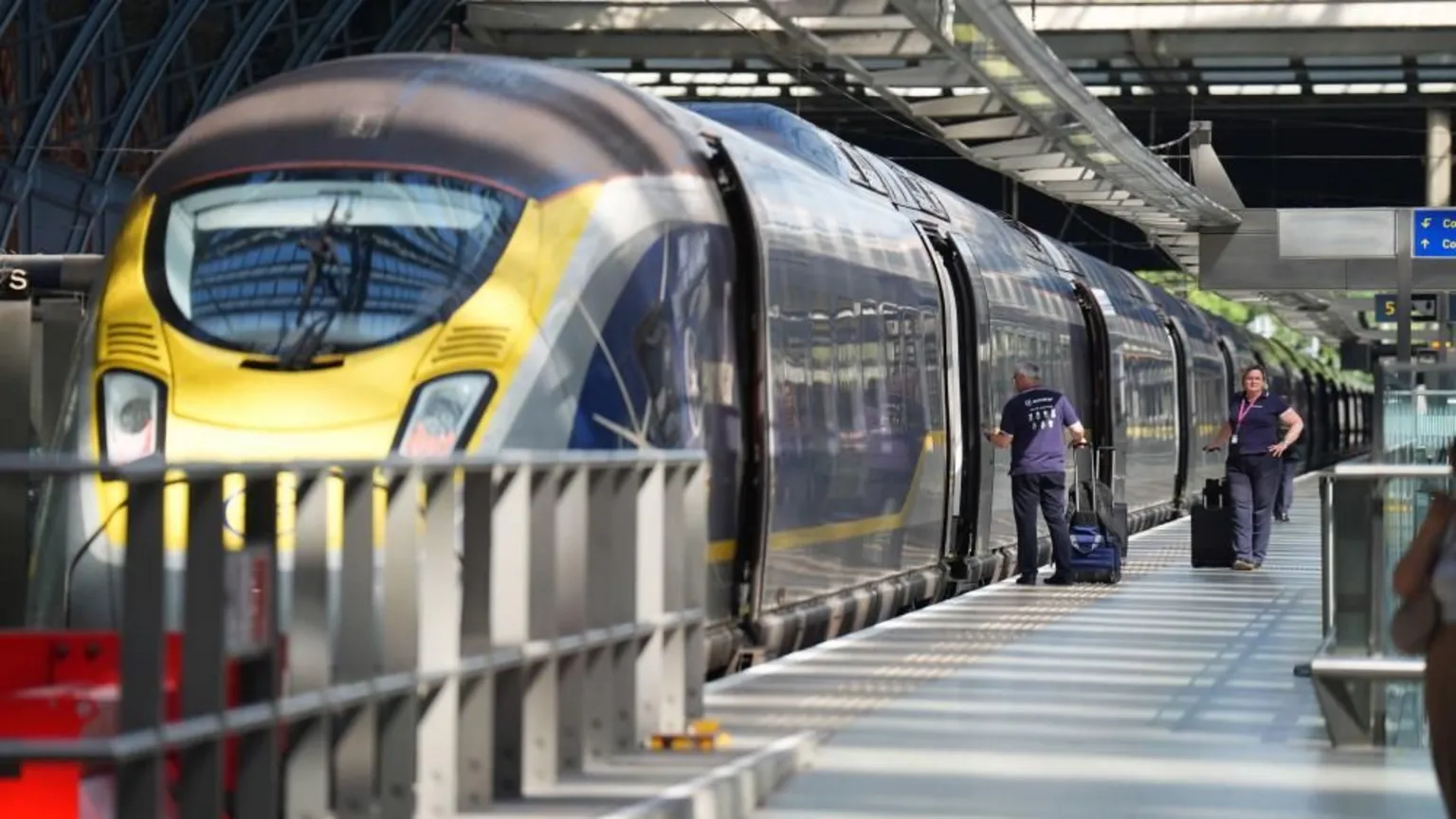 Passageiros do Eurostar enfrentam atrasos e cancelamentos após furto de cabos Foto: PA Media