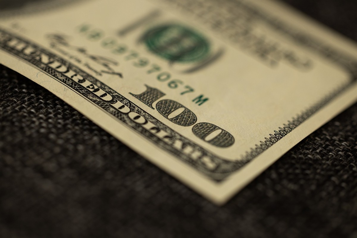 Dólar sobe no fechamento, mas registra queda semanal por fatores internos e externos Dólar disparou com declarações de Lula (Foto: Pixabay)