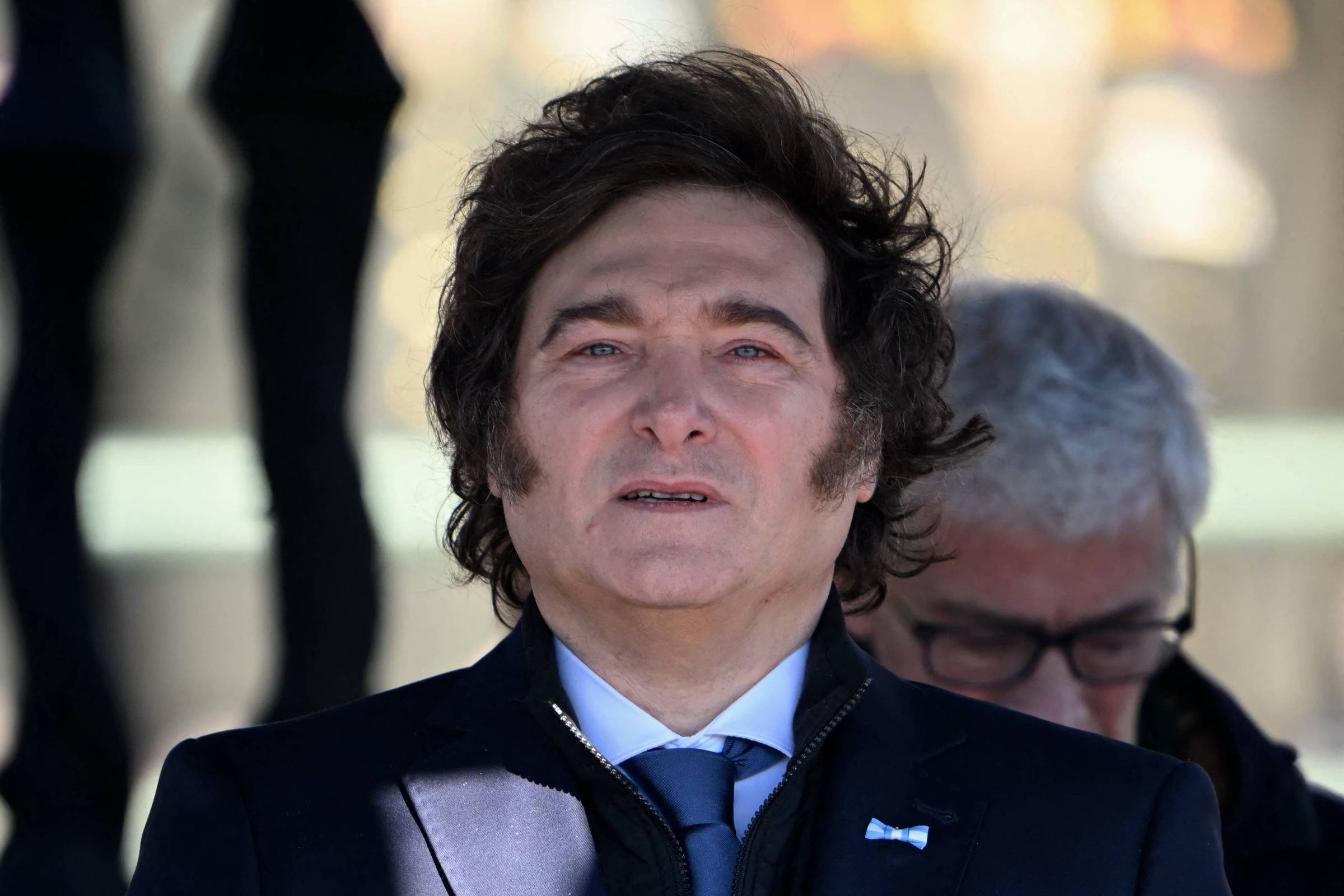Justiça argentina anula decreto de Milei que acabaria com feriado do servidor Milei suspendeu feriado que homenageava servidor público, mas medida foi barrada pela Justiça (Foto: Luis Robayo - 20.jun.2025/AFP)