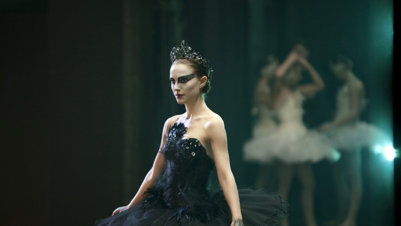 Jovens com obesidade enfrentam solidão e desafios emocionais na sociedade atual Natalie Portman vive a protagonista do filme "Cisne Negro" (Foto: Divulgação)