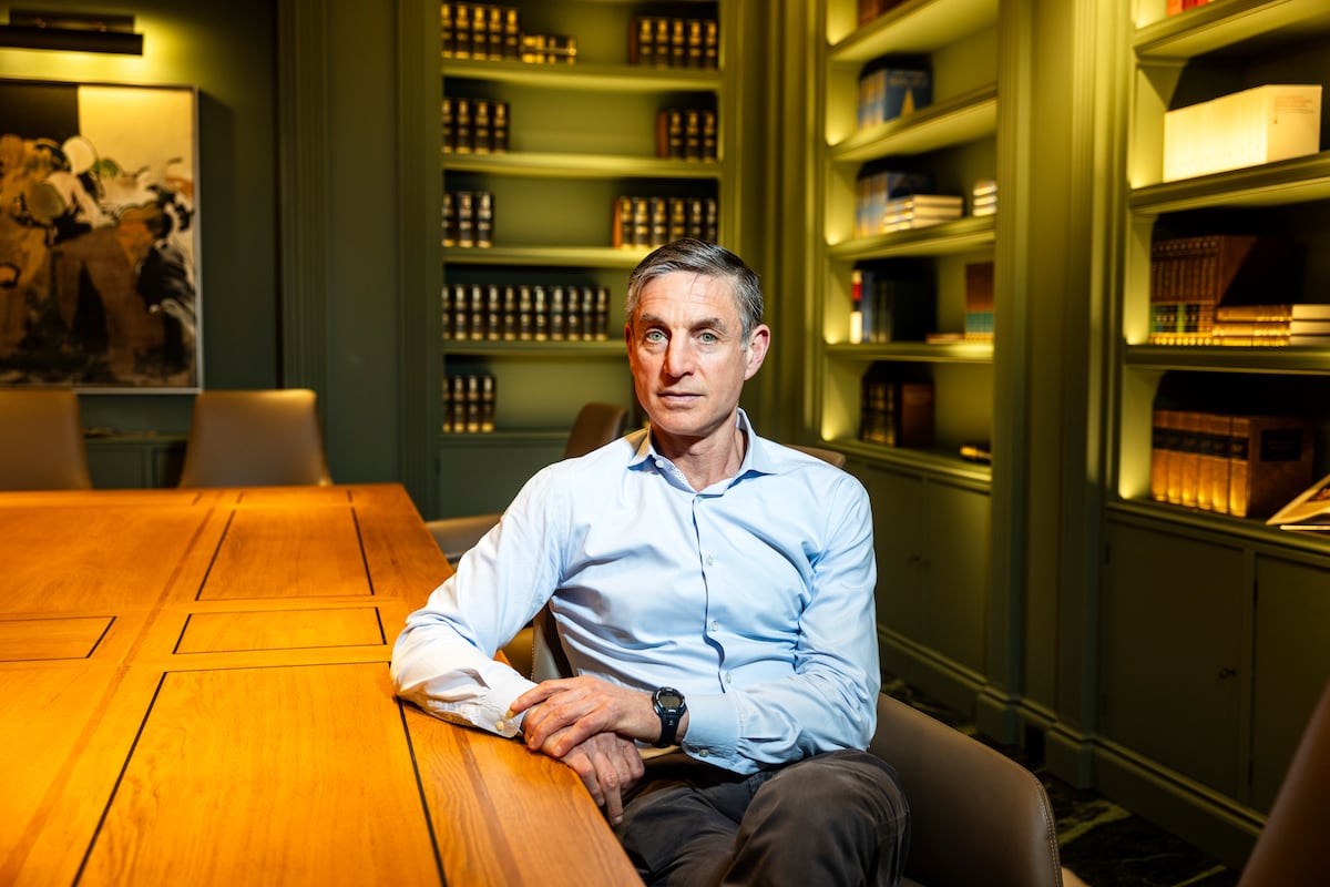 Países ricos devem indenizar nações em desenvolvimento pelos danos ambientais Michael Greenstone posa na sede da Fundação Ramón Areces, em Madrid. (Foto: Claudio Álvarez)