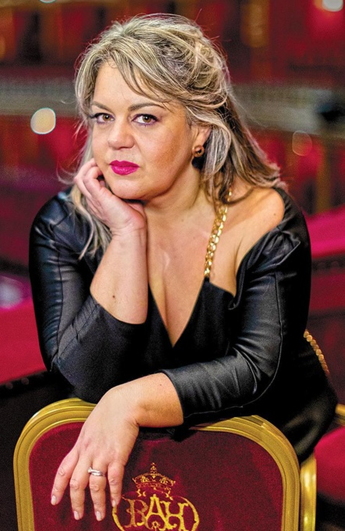 Radicada em Londres há mais de 20 anos, a cantora lírica Gabriela Di Laccio é criadora da Fundação Donne, que luta para ampliar a presença das mulheres na indústria da música (Foto: Divulgação/Sharon Eve Smith)