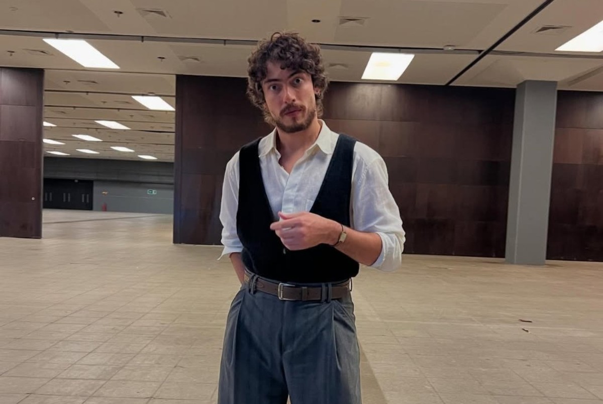 Jaffar Bambirra fala sobre luto e namoro enquanto grava nova música Jaffar Bambirra (Foto: Reprodução/Instagram)