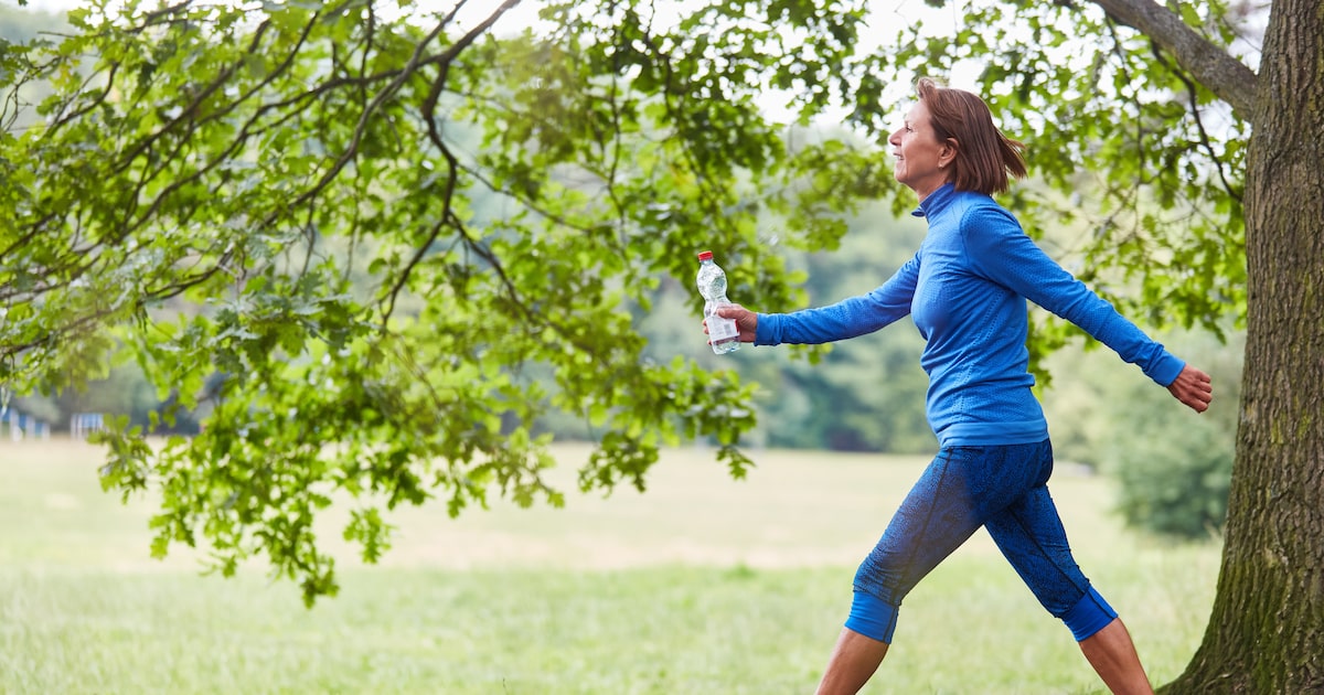 Caminhada japonesa inclui intervalos com passadas em ritmo mais acelerado (Foto: Robert Kneschke/Adobe Stock)