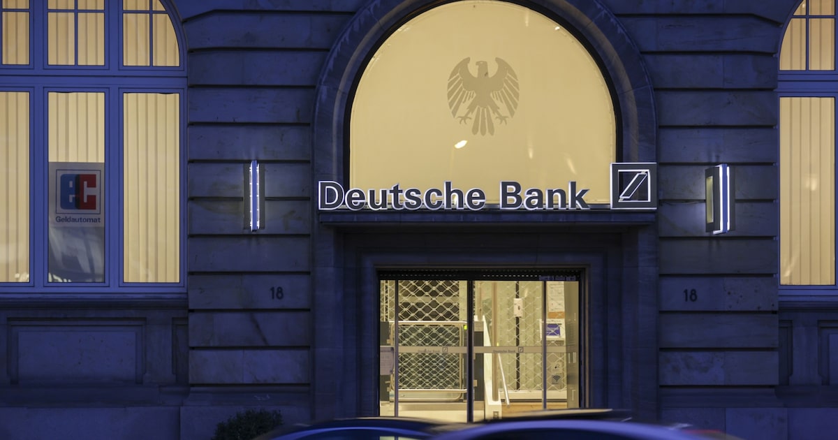 Deutsche Bank alerta sobre riscos econômicos na América Latina com dólar fraco Francisco Campos, economista-chefe do Deutsche Bank para a região, adverte que, embora a América Latina tenha demonstrado resiliência na guerra comercial, o ambiente externo pode trazer impactos (Foto: Bloomberg/Alex Kraus)