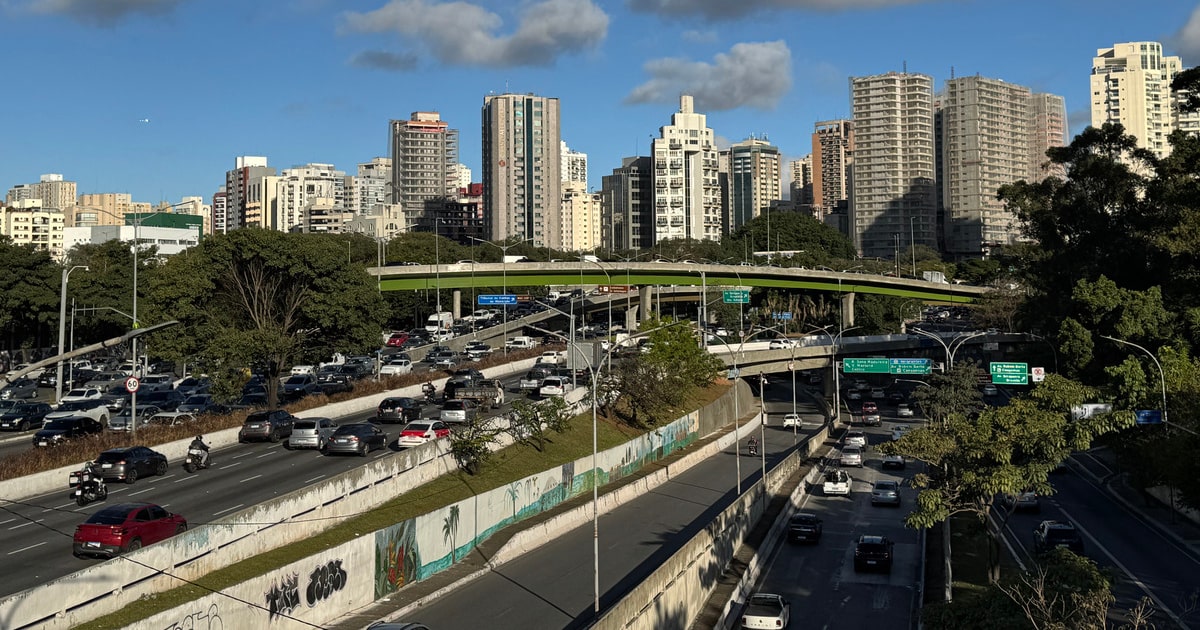 Inadimplência no aluguel cresce entre imóveis acima de R$ 13.000, aponta pesquisa Vista de São Paulo: inadimplência no aluguel está em trajetória de alta neste ano de 2025, segundo dados da Superlógica (Foto: Filipe Serrano/Bloomberg Línea)