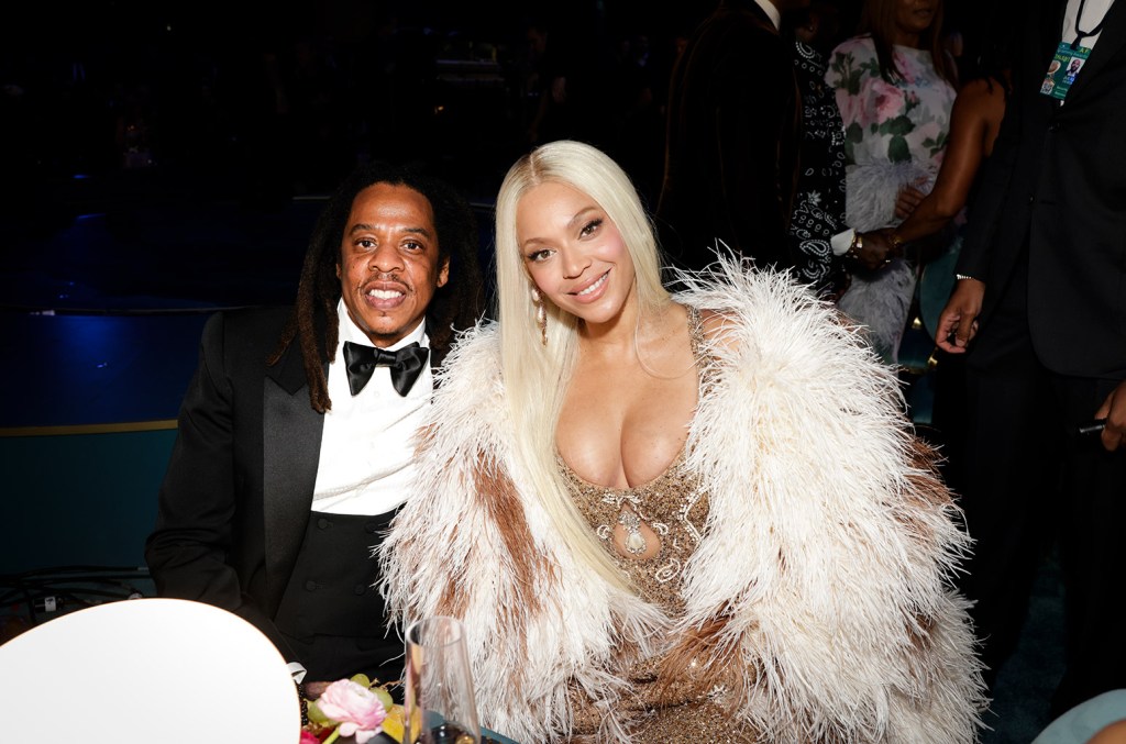 Beyoncé e Jay-Z se apresentam juntos em show emocionante em Atlanta Jay-Z se juntou a Beyoncé para "Crazy in Love" em seu show Cowboy Carter em Atlanta, e também apresentou "PSA". (Foto: Reprodução)