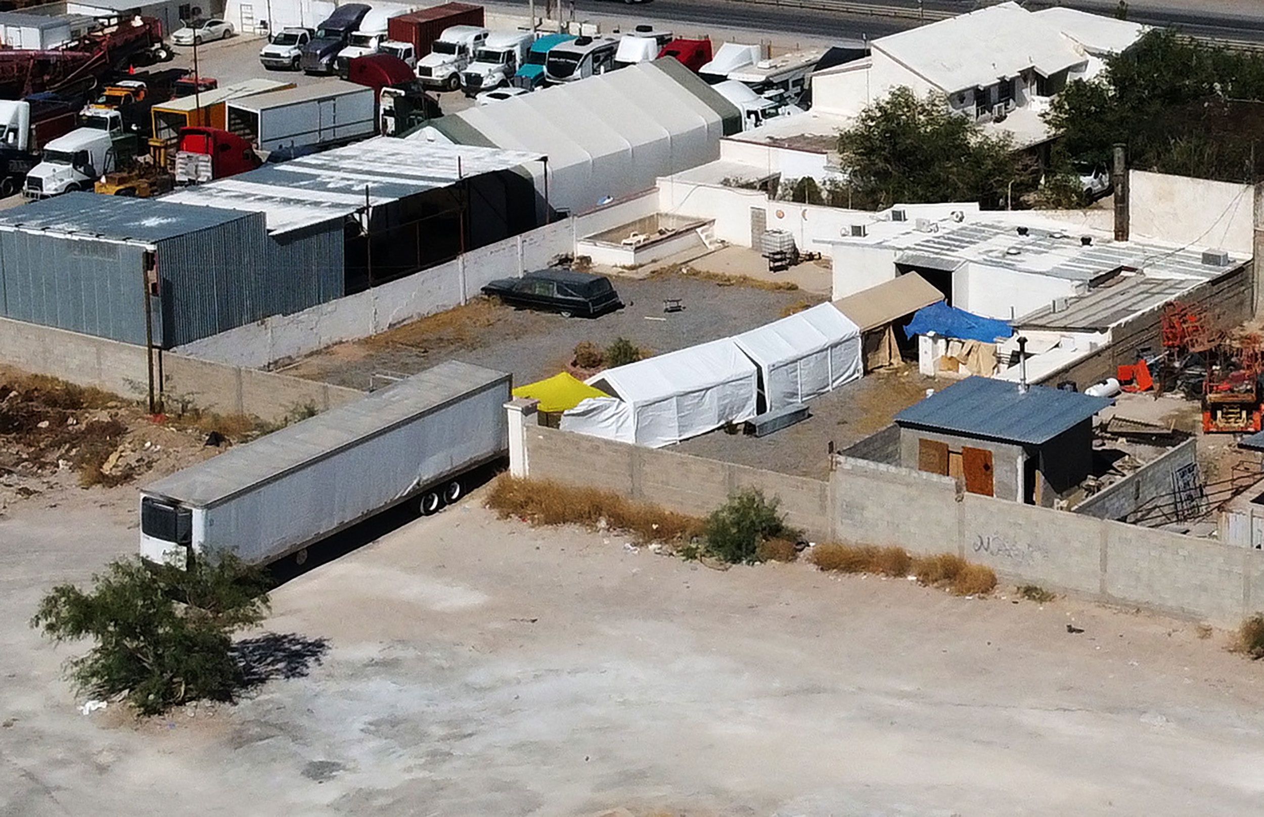 Crematório no México levanta temor após corpos serem encontrados empilhados Crematório no México levanta temor após corpos serem encontrados empilhados