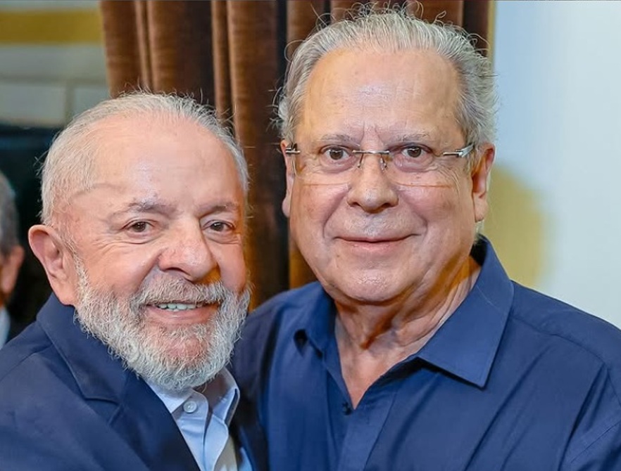 José Dirceu anuncia intenção de solicitar revisão do julgamento do mensalão O presidente Lula e o ex-ministro José Dirceu (Foto: Reprodução)