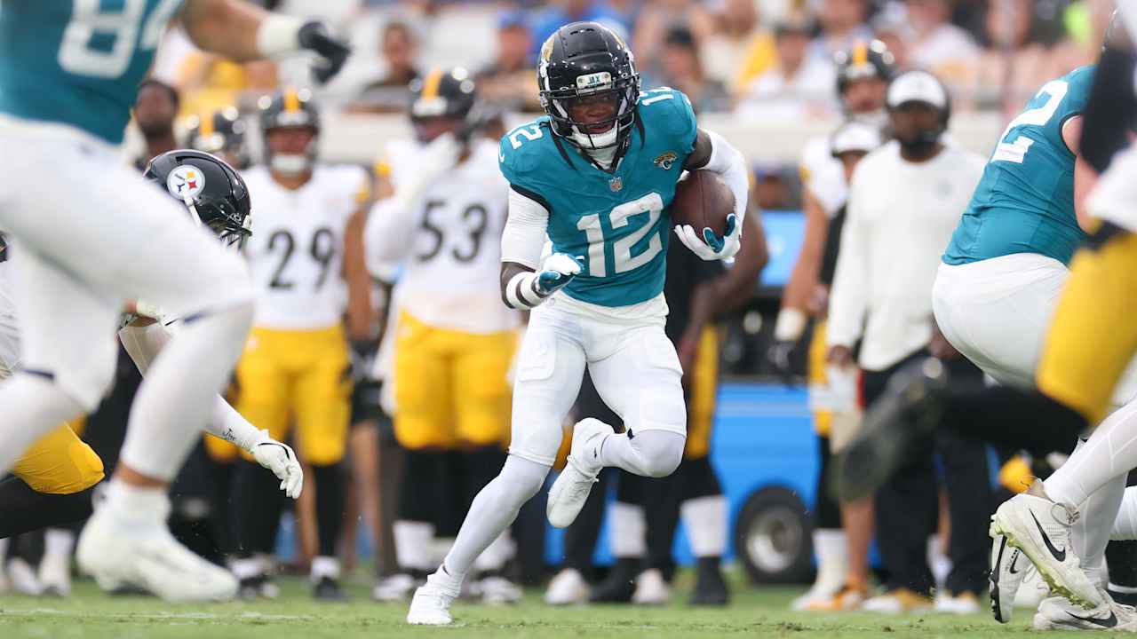 Travis Hunter brilha em sua estreia, atuando no ataque e defesa pelos Jaguars Foto: Reprodução/@NFL