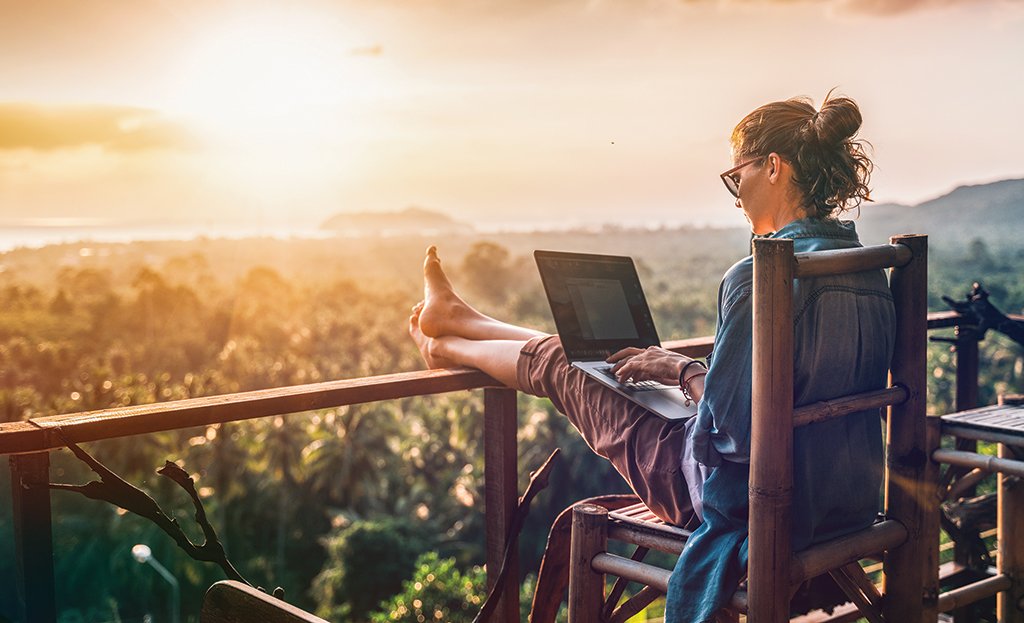 Descubra as melhores oportunidades de trabalho remoto disponíveis esta semana Vagas home office: oportunidades remotas no Brasil e no exterior com benefícios atrativos e atuação em áreas como tecnologia e marketing (Foto: Olezzo/Getty Images)
