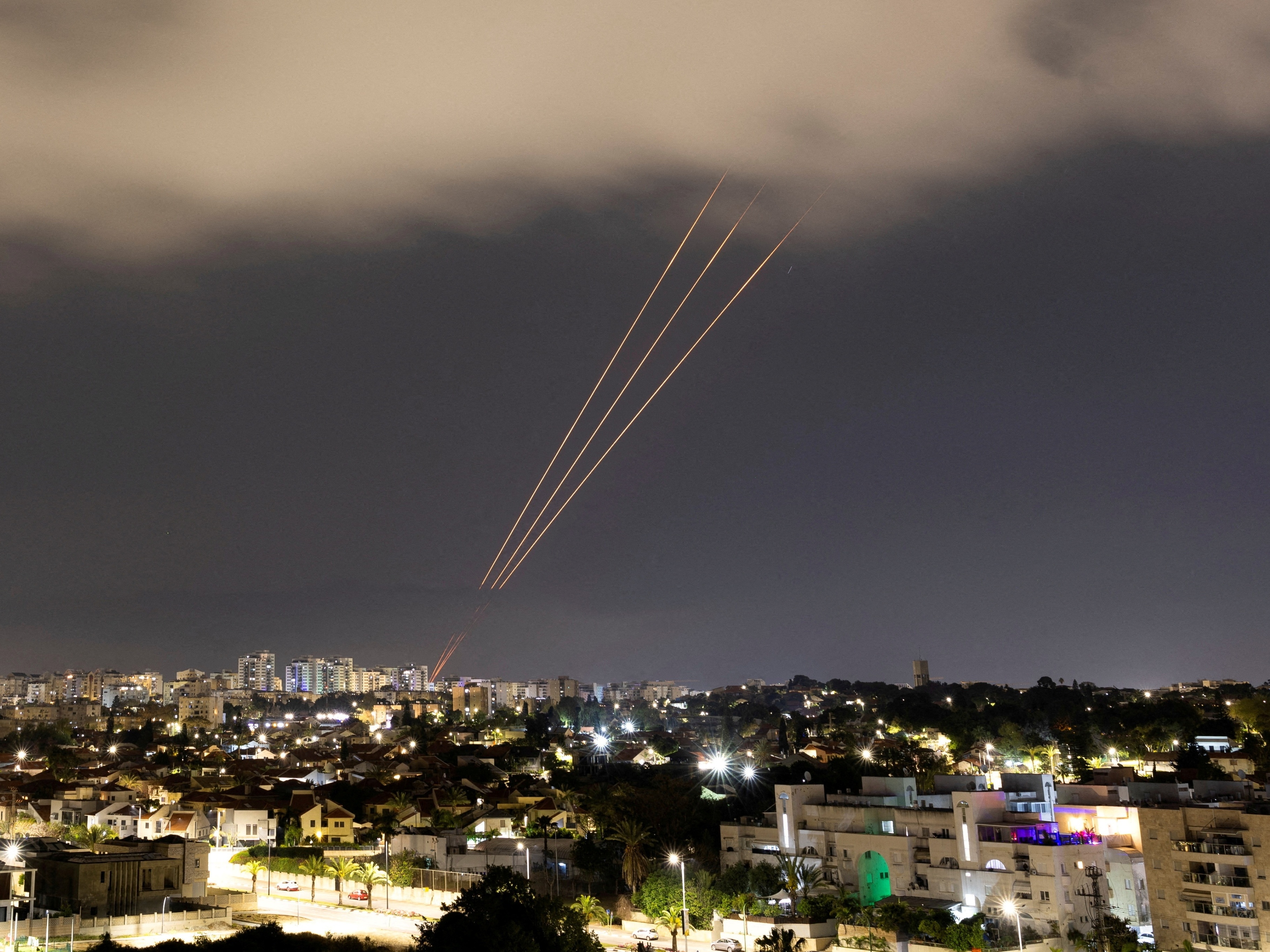 Sistema anti-míssil de Israel abate artefatos direcionados ao território nacional (Foto: Amir Cohen/Reuters)