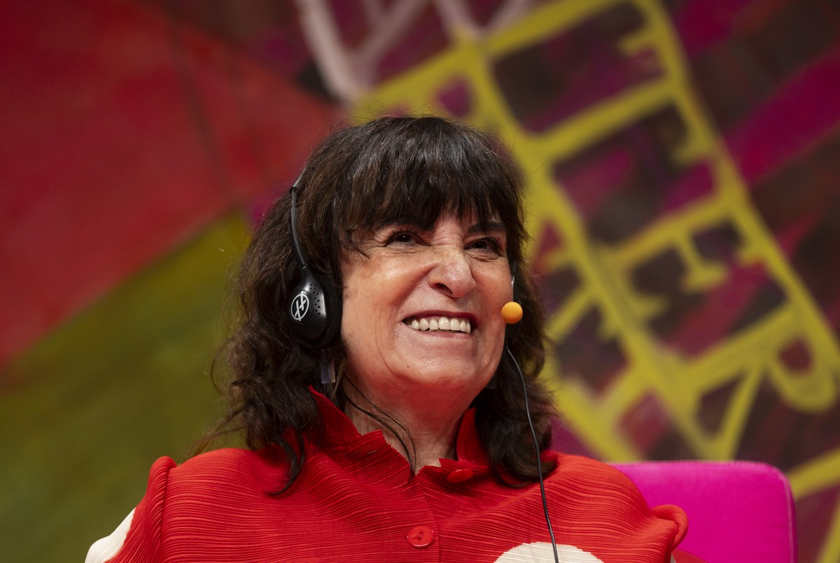 Rosa Montero reencontra público em Paraty e celebra a 'família de nervosos' Detesto essa ideia de que é preciso sofrer para escrever. Mentira. Quanto menos sofrermos, melhor (Foto: Márcia Foletto)