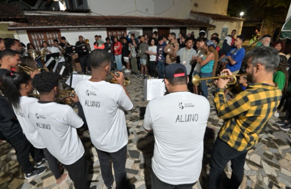Música promove bem-estar e cura em pessoas neurodivergentes através da arte Festival oferece aulas de música gratuitas para pessoas neurodivergentes (Foto: Divulgação)