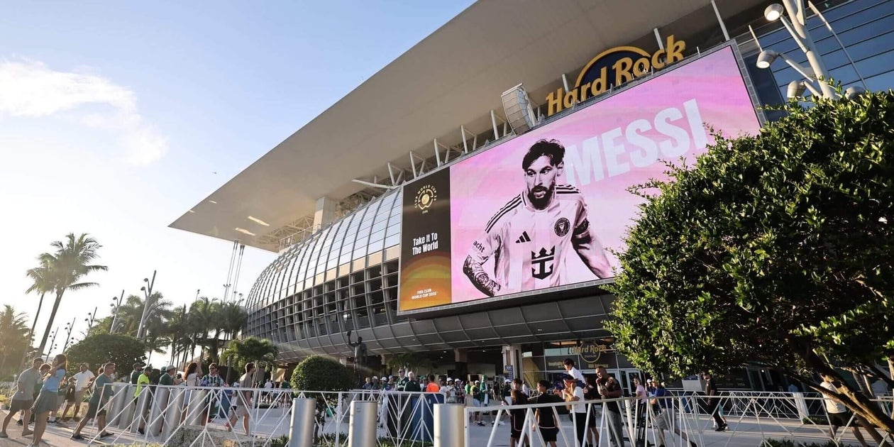 Torcedores enfrentam dificuldades para voltar para casa após jogo no Hard Rock Stadium Foto: Reprodução/The Athletic UK
