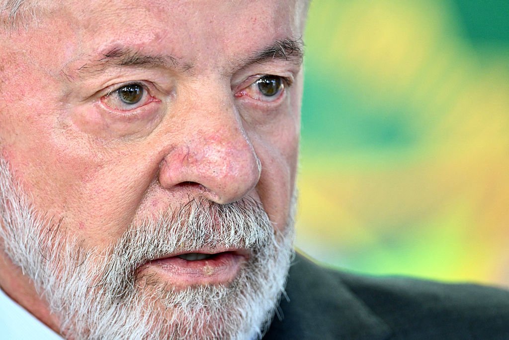 Aprovação de Lula cresce e 60% apoiam sua política externa, revela pesquisa Brasileiros enxergam postura internacional do presidente de forma positiva (Foto: EVARISTO SA / Colaborador/Getty Images)