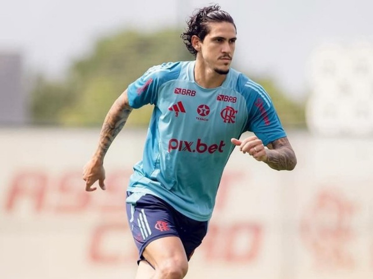 Pedro retorna ao Flamengo e inicia Fla-Flu no banco após dois jogos fora da lista Pedro voltou a ser relacionado pelo Flamengo e começa no banco contra o Fluminense (Foto: Gilvan de Souza/ Flamengo)