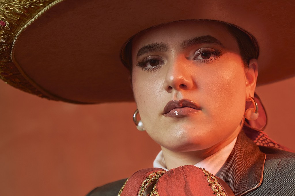 Camila Fernández, herdeira de uma grande dinastia da música mexicana, analisa cinco músicas essenciais de seu segundo álbum, "La Fernández." (Foto: Reprodução)