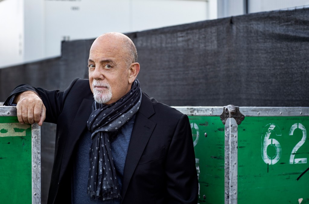 Billy Joel critica discurso de Trump sobre Charlottesville em documentário Billy Joel critica o discurso de Donald Trump sobre Charlottesville de 2017 em seu documentário da HBO Max. (Foto: Reprodução)