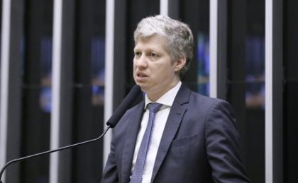 Bolsonaristas buscam restringir ainda mais a influência do presidente sobre o IOF Deputado federal Marcel van Hattem. (Foto: Kayo Magalhães/Câmara dos Deputados)