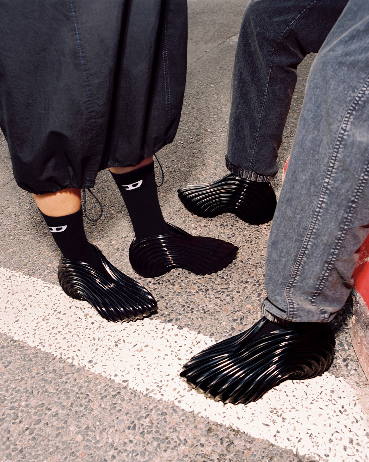 Modelo Quantum Skeaker, collab entre Melissa e Diesel. (Foto: Reprodução/Instagram)