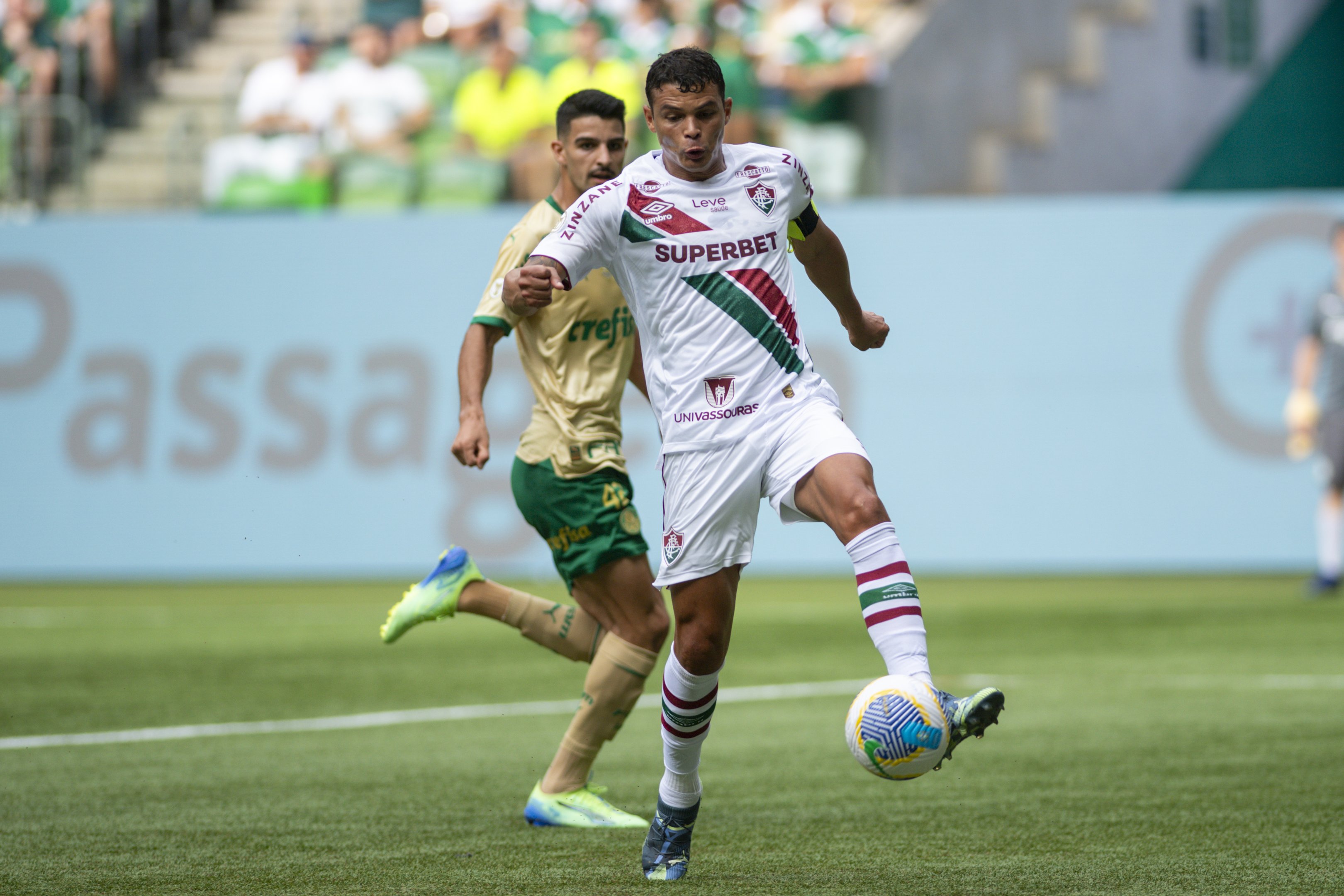 Brasil pode ter semifinal histórica no Mundial de Clubes com Palmeiras e Fluminense Palmeiras e Fluminense avançam às quartas de final, e Mundial de Clubes 2025 pode ter semifinal entre clubes brasileiros. (Foto: Riquelve Nata/Sports Press Photo/Getty Images)
