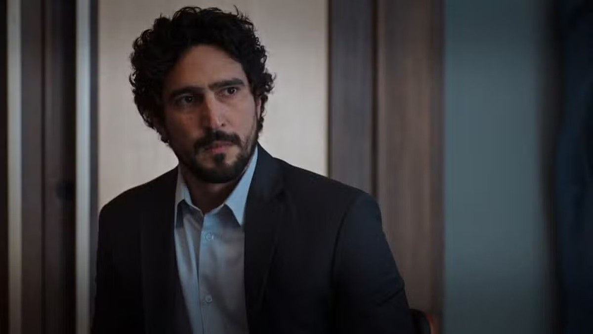 Renato Góes é Ivan em 'Vale tudo' (Foto: TV Globo)