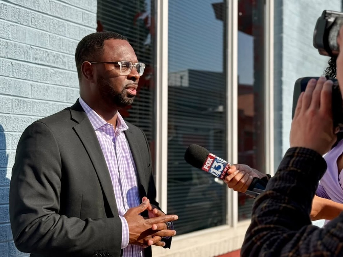 Homem é preso ao tentar sequestrar prefeito de Memphis com arma de choque e fita adesiva Paul Young, prefeito de Memphis, cidade do Tennessee, nos Estados Unidos (Foto: Reprodução/Instagram)