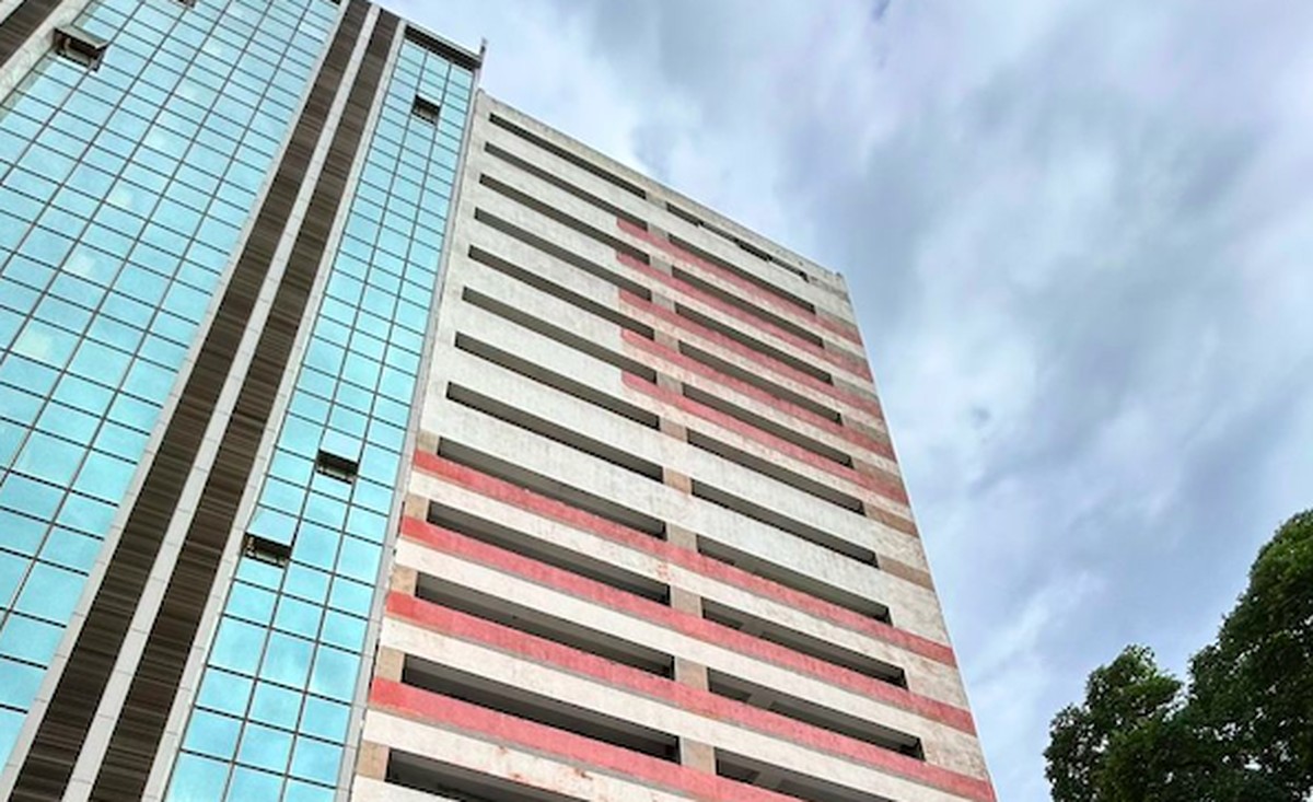 Edifício-garagem na Lapa que será transformado em residencial de estúdios (Foto: Divulgação)